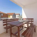 Apartment 1 Bedroom In