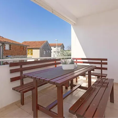 Apartmán 1 Bedroom Cozy In