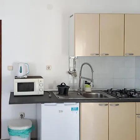 Apartment 1 Bedroom In *