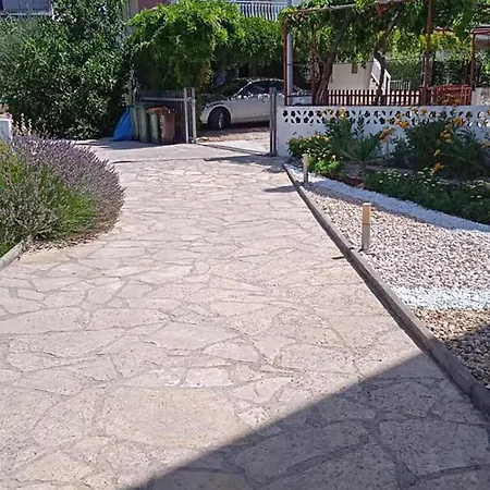 1 Bedroom Cozy In * Pirovac