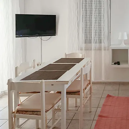 Apartmán 1 Bedroom Cozy In