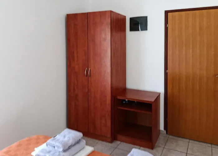 Appartement 1 Bedroom Cozy In Pirovac